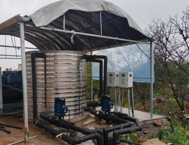 香菇種值大棚降溫除濕案例